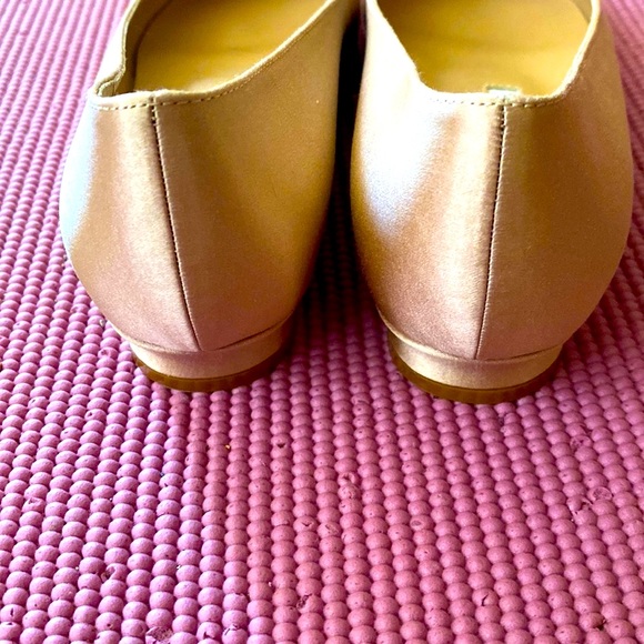 Manolol Blahnik Hangisi Flats - Picture 4 of 4